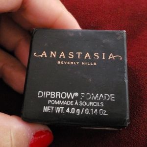 Anastasia Beverly Hills Dipbrow in Dark Brown